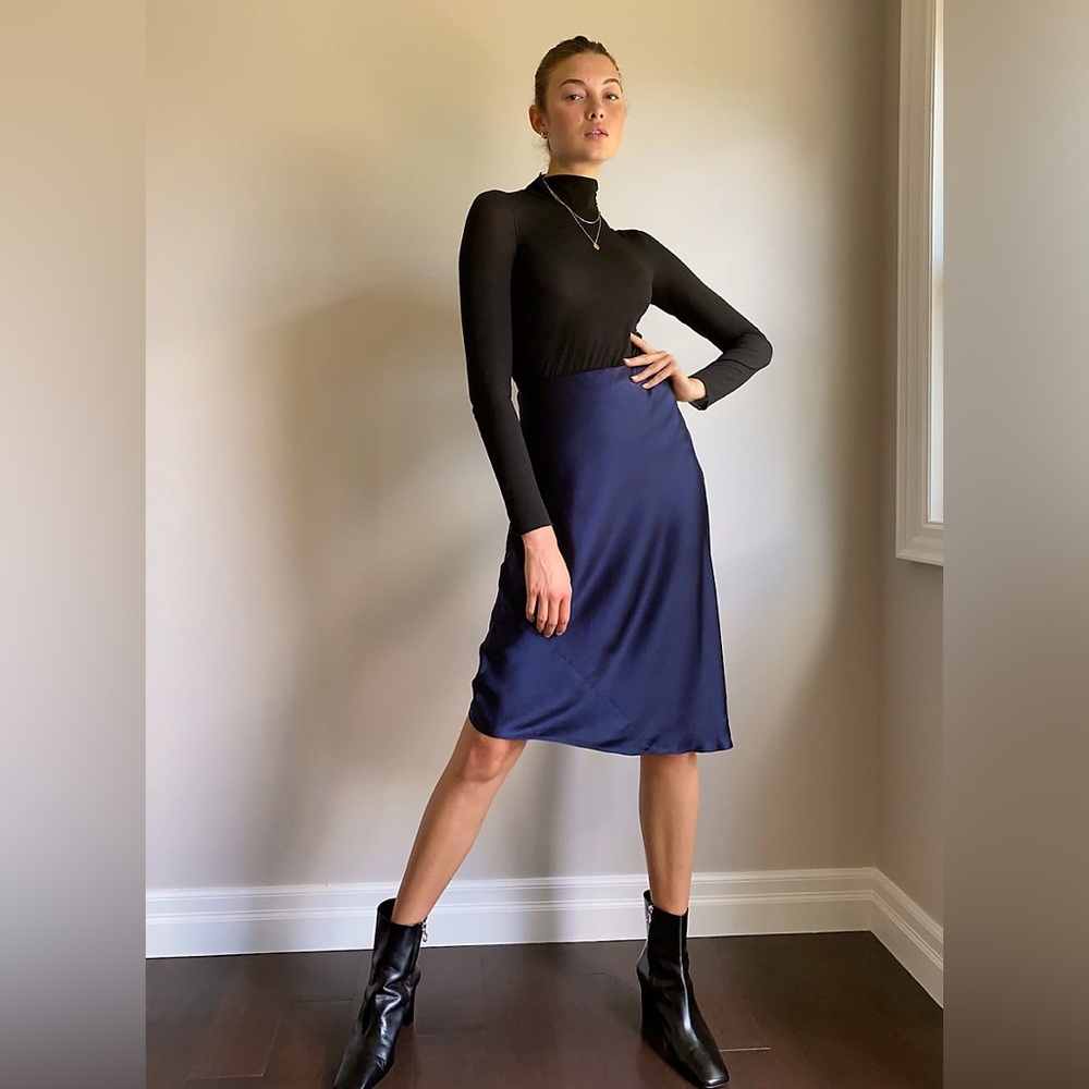 Aritzia Blush Midi Skirt